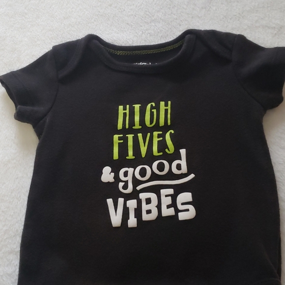Kidgets graphic onesie set of 4️⃣ - Picture 4 of 5